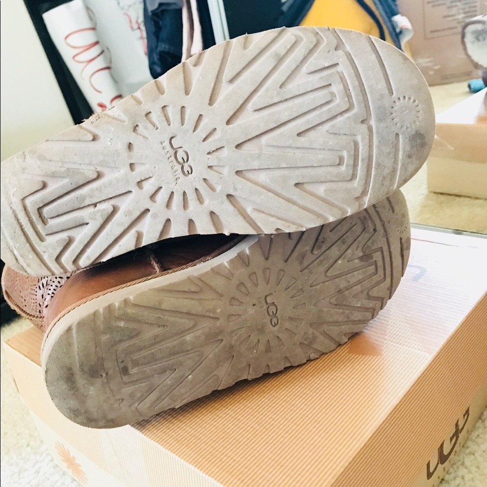 UGG LIMITED EDITION WATERPROOF